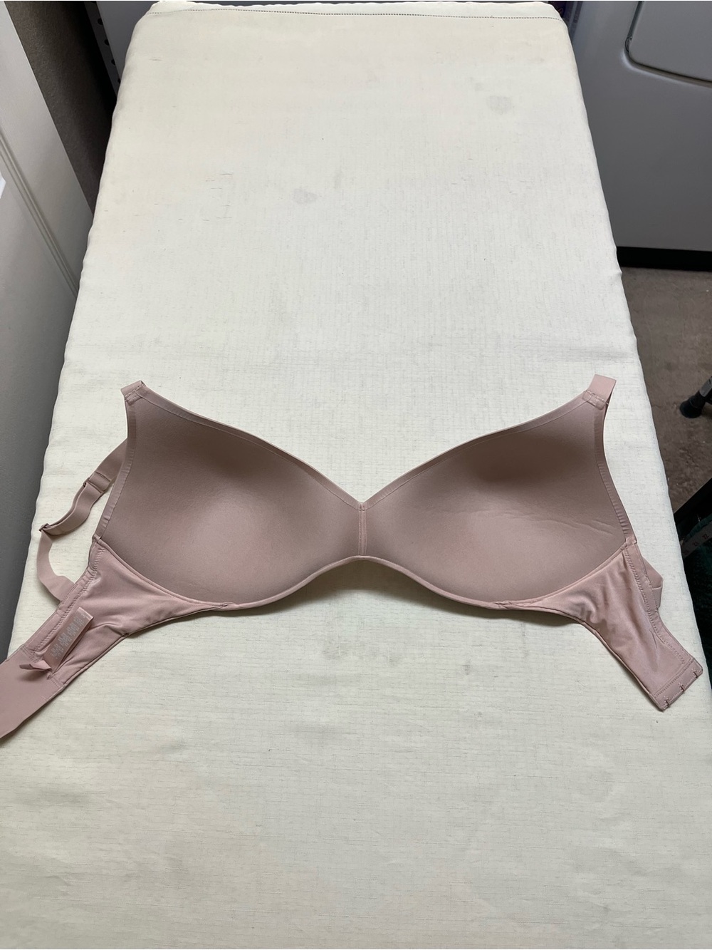 SKIMS 34H wireless form T-shirt bra - Picture 4 of 11